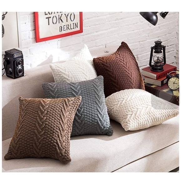 Classic White Textured Chic Fall/Winter Trendy Cute Accent Pillow for Bed/Sofa - Picture 2 of 12